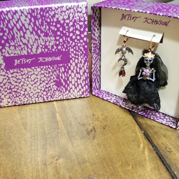 Betsey Johnson Jewelry - Betsy Johnson Skeleton Bride and Bat